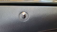 w211_amg_tuerpins_014