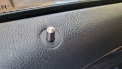 w211_amg_tuerpins_015