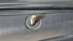 w211_amg_tuerpins_016