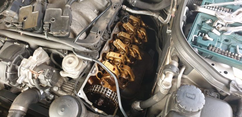 Infos Mercedes Motor, Getriebe – Ventil- und Stirndeckeldichtungen erneuern + Teil/Vollastschläuche – M112